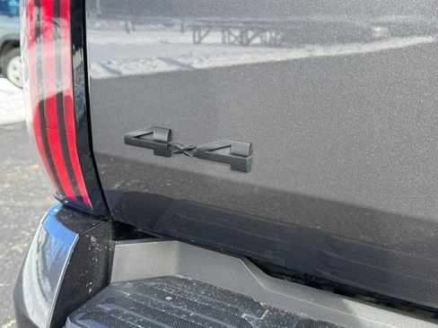 Used 2023 Toyota Tundra Platinum w/ Advanced Package image 4