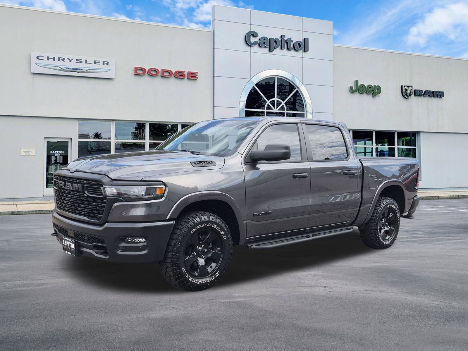 Used 2025 RAM 1500 Warlock AWD/4WD image 7