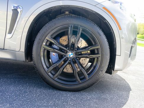 Used 2019 BMW X6 M w/ Executive Package AWD/4WD image 11