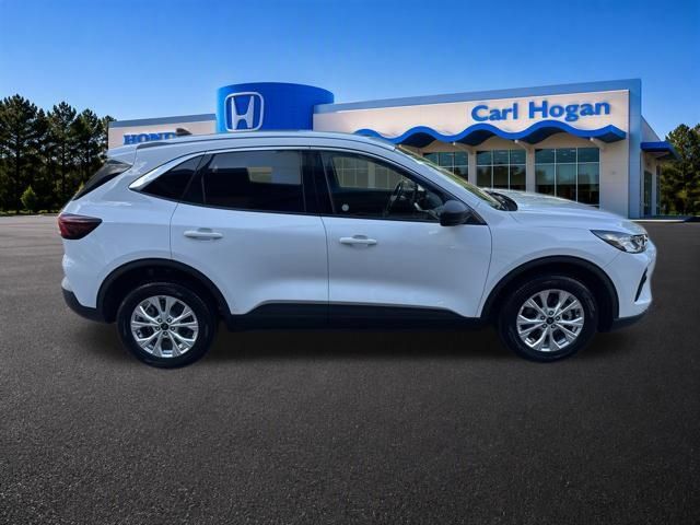 Used 2024 Ford Escape Active w/ Tech Pack #1 AWD/4WD image 4