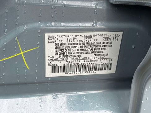 Certified 2025 Nissan Sentra SR w/ SR Premium Package image 17