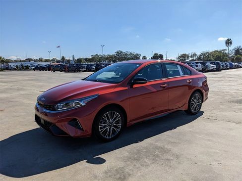 Certified 2024 Kia Forte GT-Line image 5