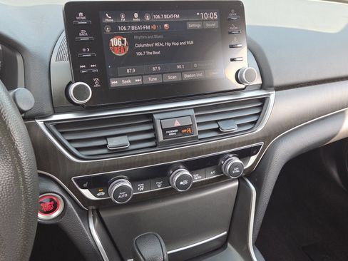 Used 2018 Honda Accord EX image 28