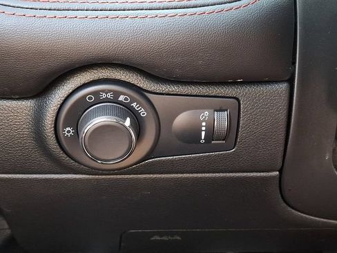 Certified 2025 Dodge Durango GT AWD/4WD image 28