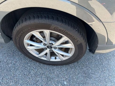 Used 2024 Audi Q3 2.0T Premium image 30