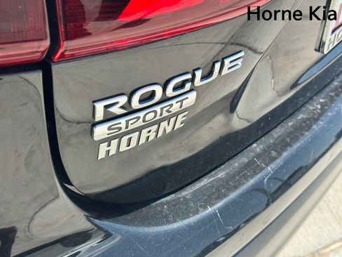 Used 2017 Nissan Rogue Sport SL FWD image 31