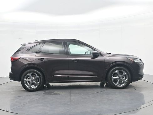 Used 2023 Ford Escape ST-Line w/ Tech Pack #1 FWD image 4
