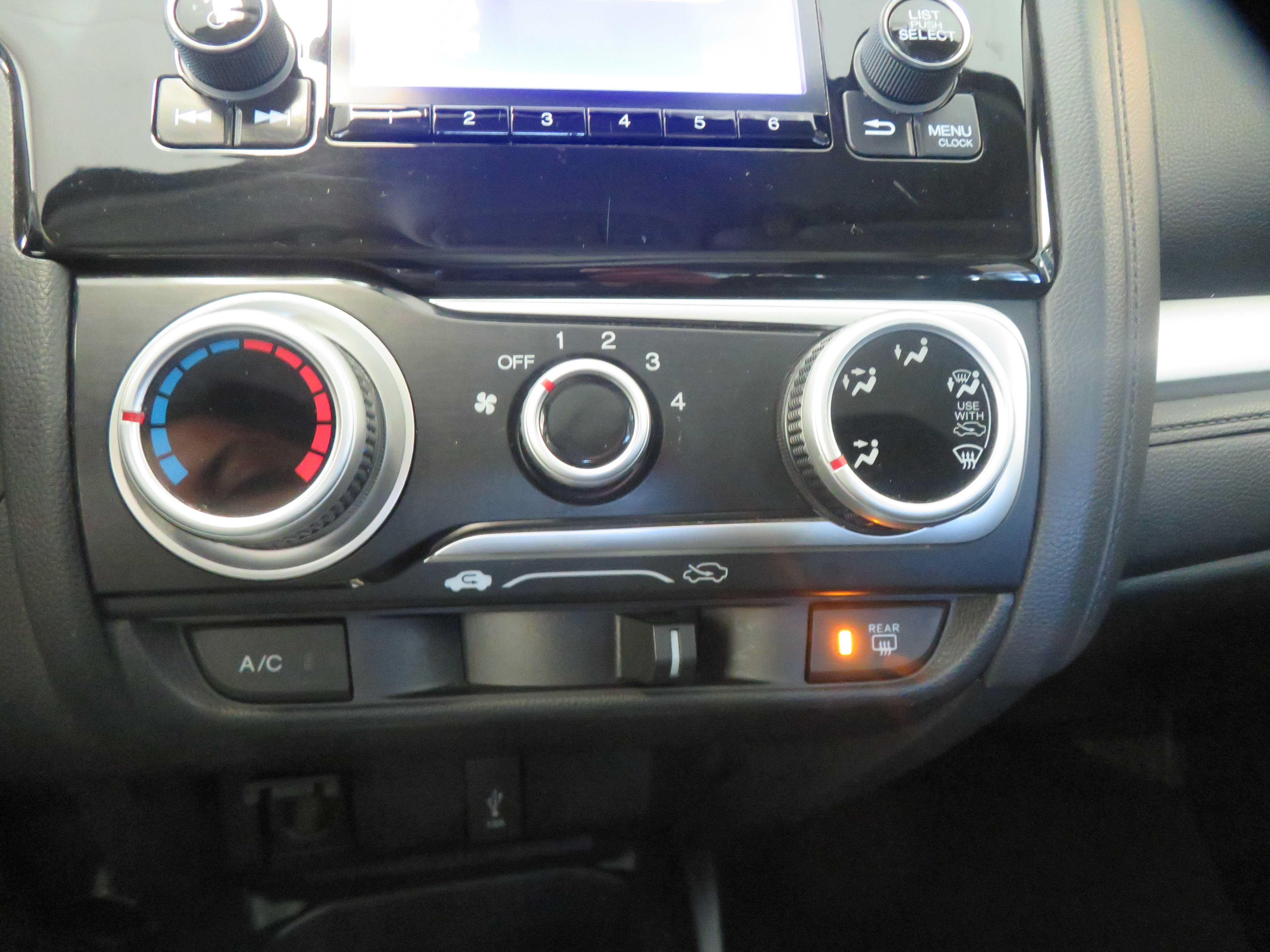 Used 2019 Honda Fit LX image 39