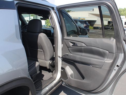 New 2027 Chevrolet Traverse LT w/ Enhanced Driving Package FWD image 21