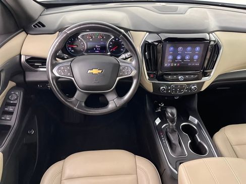 Used 2022 Chevrolet Traverse LT image 14