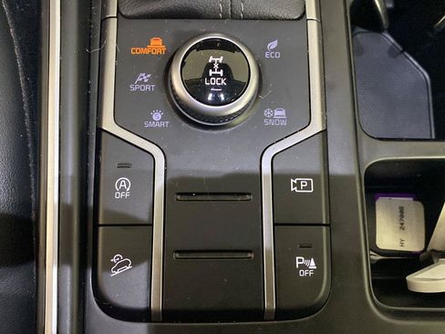 Used 2023 Kia Sorento S w/ Panoramic Sunroof Package AWD/4WD image 9
