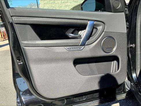 Used 2024 Land Rover Discovery Sport S image 20