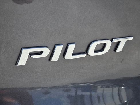Certified 2021 Honda Pilot Special Edition image 16