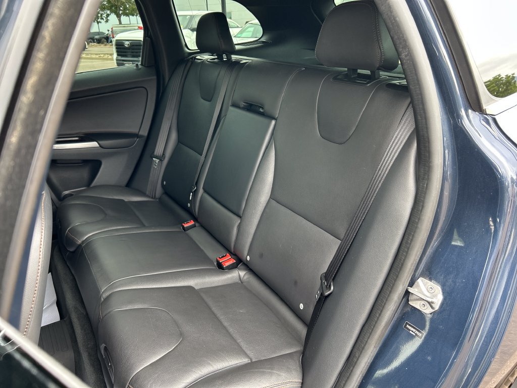 Used 2015 Volvo XC60 T6 Platinum AWD/4WD image 18
