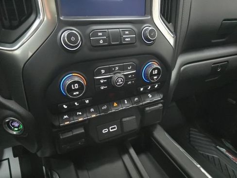 Used 2020 Chevrolet Silverado 1500 LTZ w/ LTZ Premium Package AWD/4WD image 21