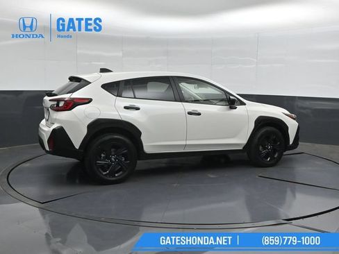 Used 2025 Subaru Crosstrek 2.0i AWD/4WD image 2