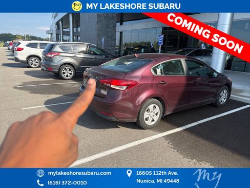 Used 2017 Kia Forte LX FWD image 7