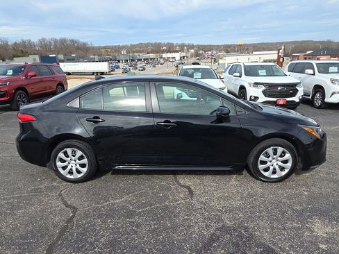 Used 2024 Toyota Corolla LE image 9