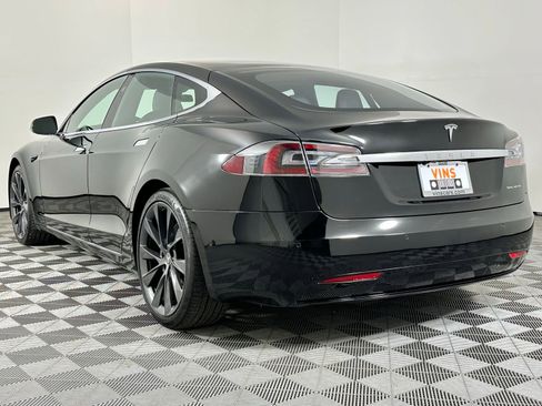 Used 2020 Tesla Model S Long Range Plus image 37