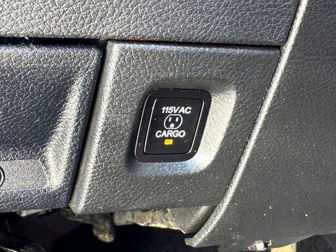 Used 2023 RAM 3500 Laramie image 15