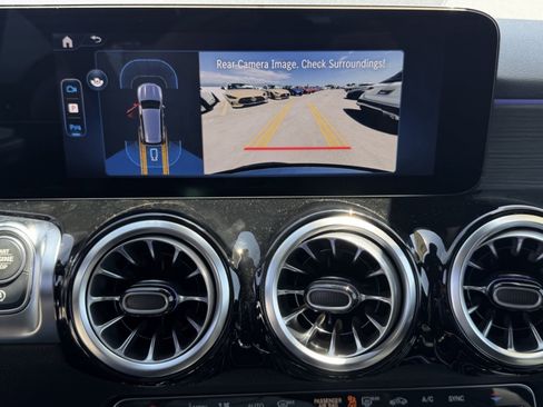 New 2026 Mercedes-Benz GLB 250 image 23