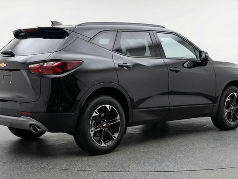 Used 2025 Chevrolet Blazer LT image 9