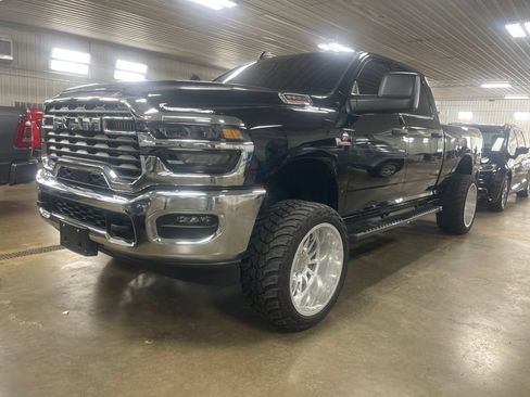 Used 2025 RAM 3500 Tradesman w/ Chrome Appearance Group AWD/4WD image 2