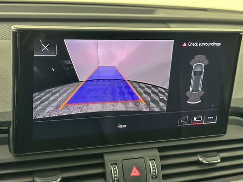 Used 2023 Audi Q5 2.0T Premium w/ Convenience Package image 18