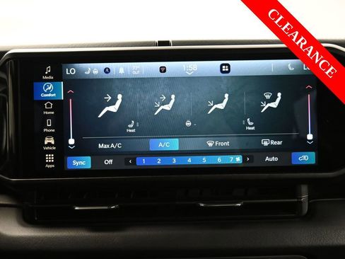 Used 2024 Jeep Wrangler Unlimited Sahara image 23