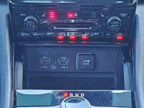 Used 2023 Jeep Grand Cherokee Altitude image 14