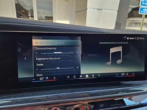 Used 2024 BMW 740i xDrive image 32