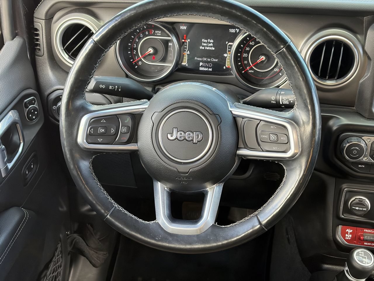 Used 2022 Jeep Wrangler Unlimited Rubicon w/ LED Lighting Group AWD/4WD image 16
