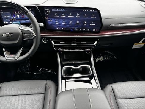 New 2026 Chevrolet Traverse Z71 w/ Enhanced Driving Package image 2