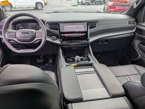 Certified 2024 Jeep Wagoneer Series II w/ Convenience Group I image 25