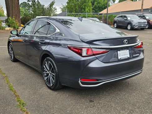 Used 2024 Lexus ES 300h w/ Premium Package FWD image 3