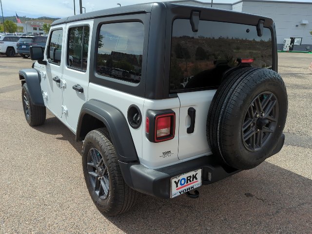 Used 2024 Jeep Wrangler Unlimited Sport AWD/4WD image 6