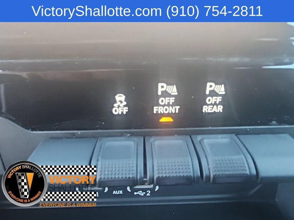 Used 2025 RAM 1500 Big Horn AWD/4WD image 8