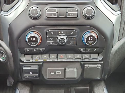 Certified 2022 Chevrolet Silverado 3500 LTZ w/ LTZ Plus Package AWD/4WD image 19