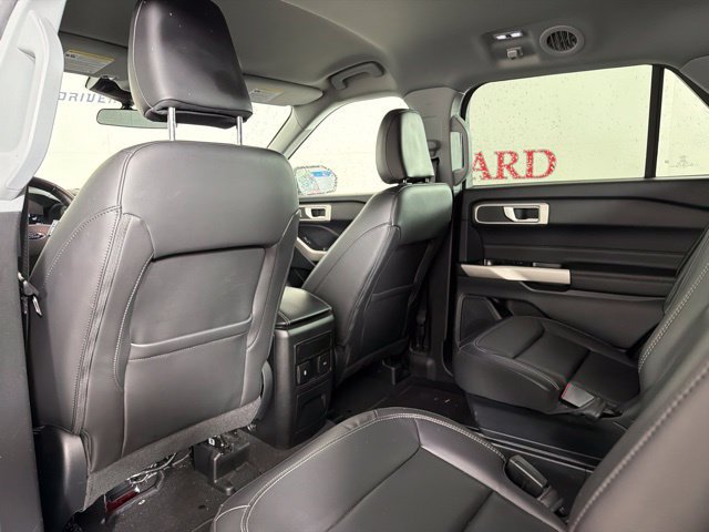 Used 2023 Ford Explorer XLT w/ Equipment Group 202A RWD image 27