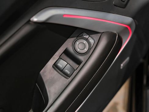 Used 2018 Chevrolet Camaro SS image 31