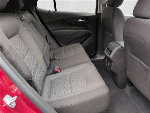 Used 2021 Chevrolet Equinox LT FWD image 19