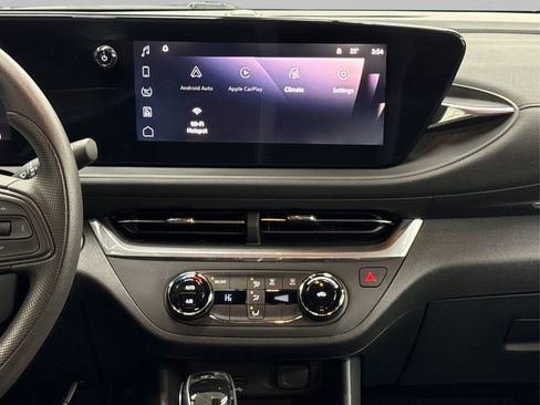 Used 2024 Buick Envista Preferred image 19