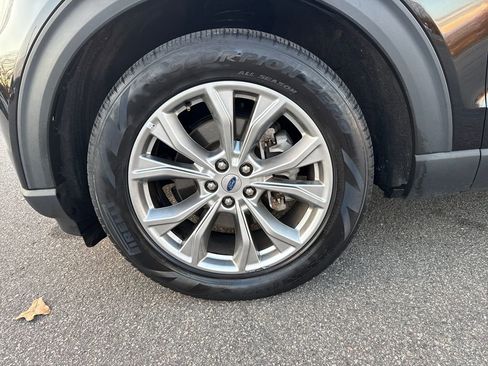 Used 2023 Ford Explorer Limited w/ Equipment Group 301A image 28