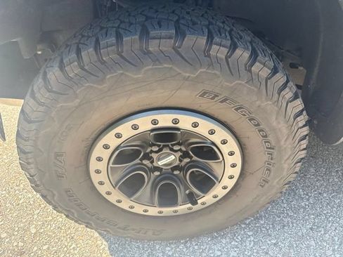 Used 2023 Ford F150 Raptor w/ Raptor Carbon Fibre Package AWD/4WD image 9