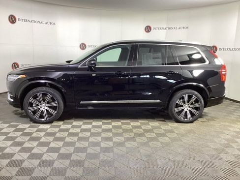 New 2025 Volvo XC90 T8 Plus w/ Protection Package Premier image 8