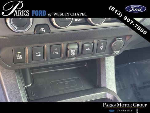 Used 2023 Toyota Tacoma TRD Sport w/ Technology Package AWD/4WD image 23