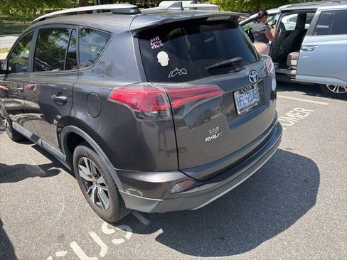 Used 2017 Toyota RAV4 XLE image 5