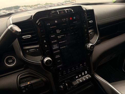 Used 2022 RAM 2500 Laramie AWD/4WD image 41