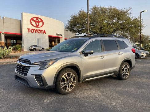 Used 2023 Subaru Ascent Limited w/ Technology Package image 1