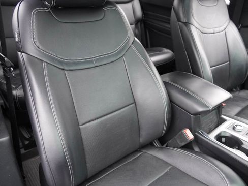 Used 2020 Ford Explorer ST w/ ST High-Performance Pack AWD/4WD image 13